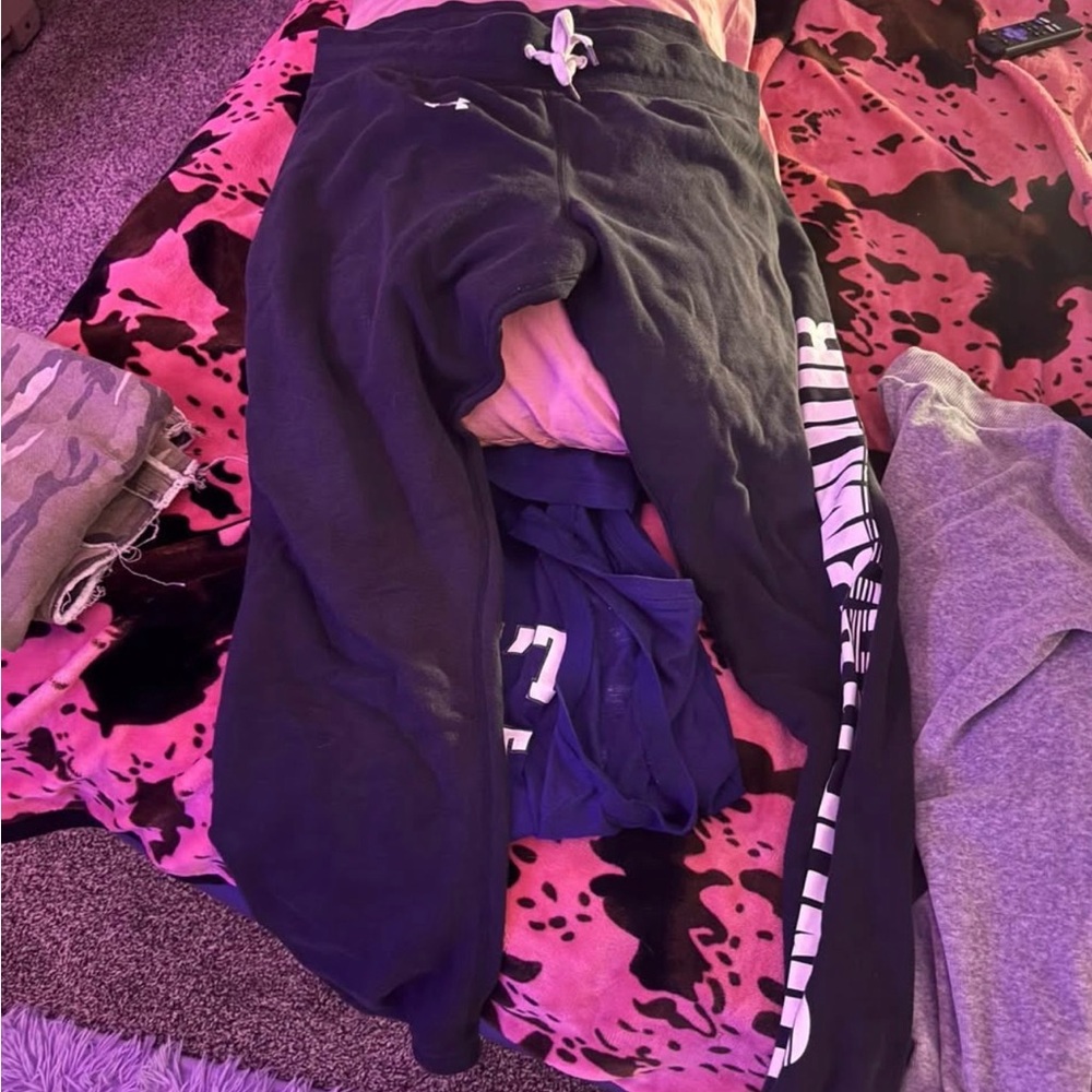 Under Armour Black Fleece Jogger Pants with White Logo Tag